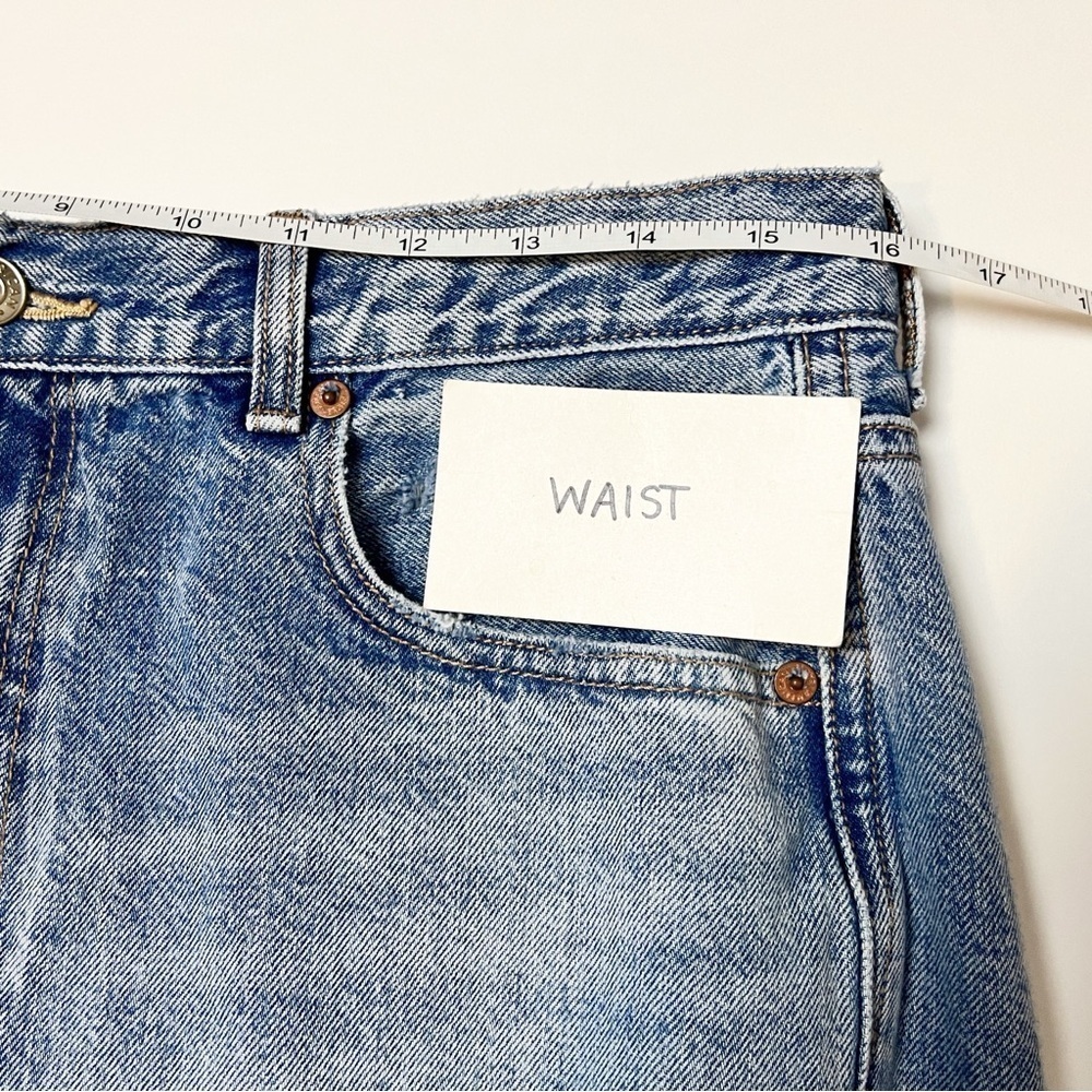 American Eagle Highest Rise Mom Jeans 12 light wash distressed destroyed ripped - Picture 9 of 14